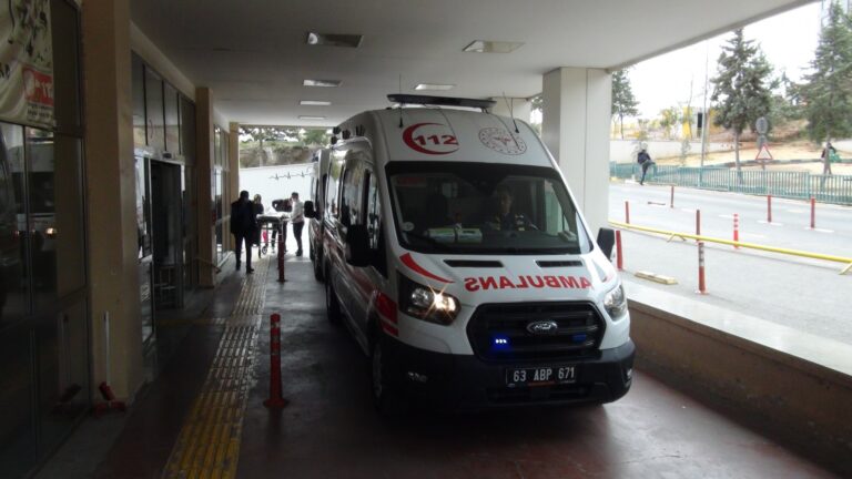 Şanlıurfa’da 2 arkadaşın kavgası hastanede bitti