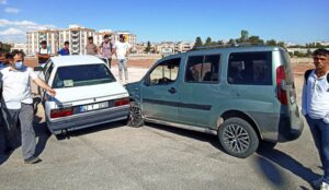 Şanlıurfa’da otomobil ile kamyonet çarpıştı