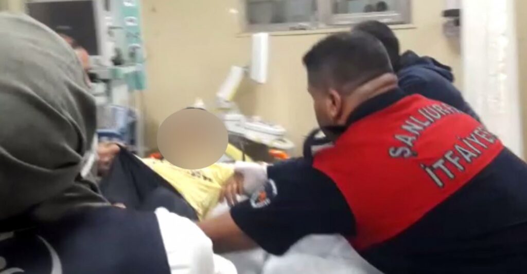 Urfa’da çocuğun kolunu delen demiri itfaiye çıkardı!