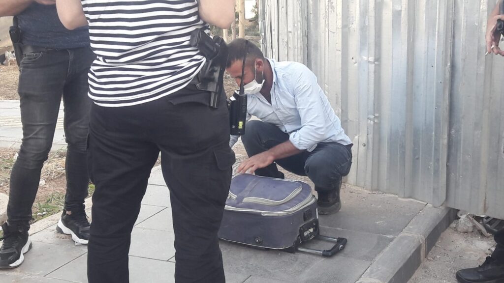 Urfa’da unutulan valiz bomba paniği yaşattı!