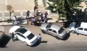 Şanlıurfa’da Sokak ortasında sopalı kavga: 2 yaralı