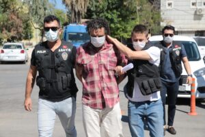 Şanlıurfa’da 13 yaşındaki Filistinli kızın üzerine tiner dökerek öldüren baba adliyeye sevk edildi