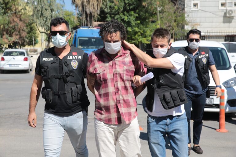 Şanlıurfa’da 13 yaşındaki Filistinli kızın üzerine tiner dökerek öldüren baba adliyeye sevk edildi