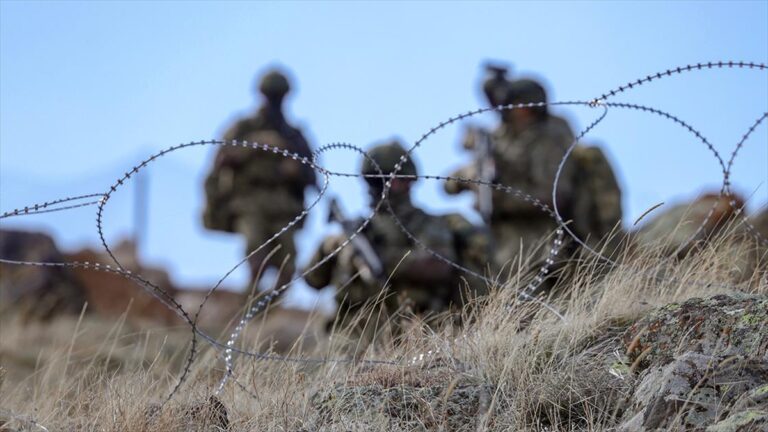 PKK’lı terörist ikna çalışmaları sonucu teslim oldu