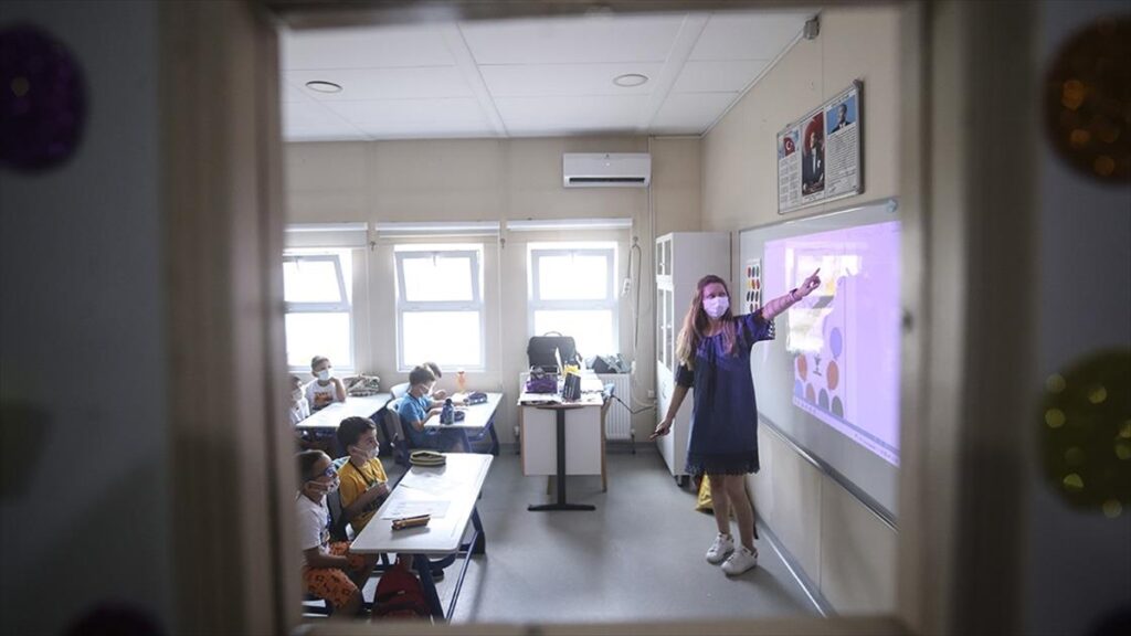 Okullarda enfeksiyon zincirine karşı ‘sınıfların sürekli havalandırılması’ uyarısı