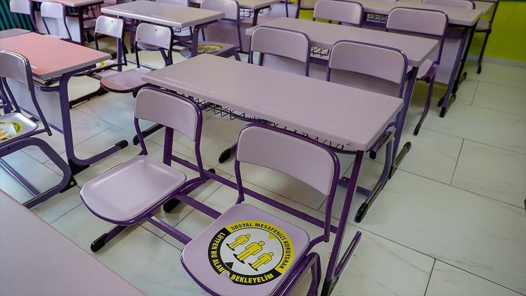 Okullarda Kovid-19 Pozitif Vaka Çıkması Durumunda Yapılması Gereken Uygulamalar Rehberi’ illere gönderildi