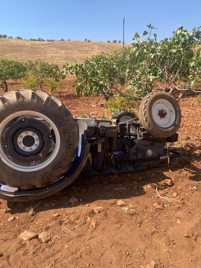 Şanlıurfa’da traktör devrildi: 1 yaralı