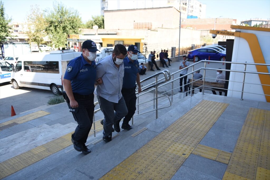 Şanlıurfa’da göçmen kaçakçılığı yapan şüpheli tutuklandı