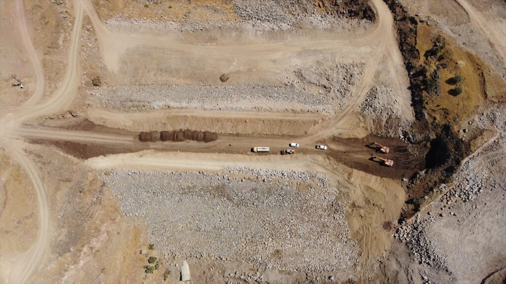 Şanlıurfa’daki Taşıkara Barajı’nda çalışmalar devam ediyor