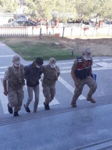 Şanlıurfa’da hırsız ev sahibini ağır yaraladı