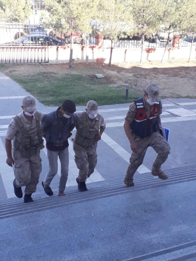 Şanlıurfa’da hırsız ev sahibini ağır yaraladı