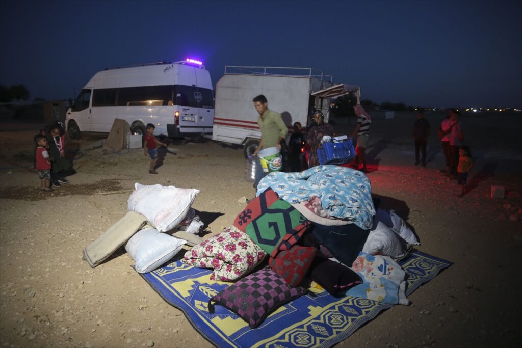 Şanlıurfalı Mevsimlik tarım işçileri memleketlerine dönüş yolunda