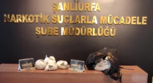 Şanlıurfa’da iki otomobilde uyuşturucu ele geçirildi