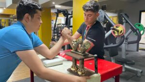 Şanlıurfalı bilek güreşçi dünya şampiyonluğunu hedefliyor