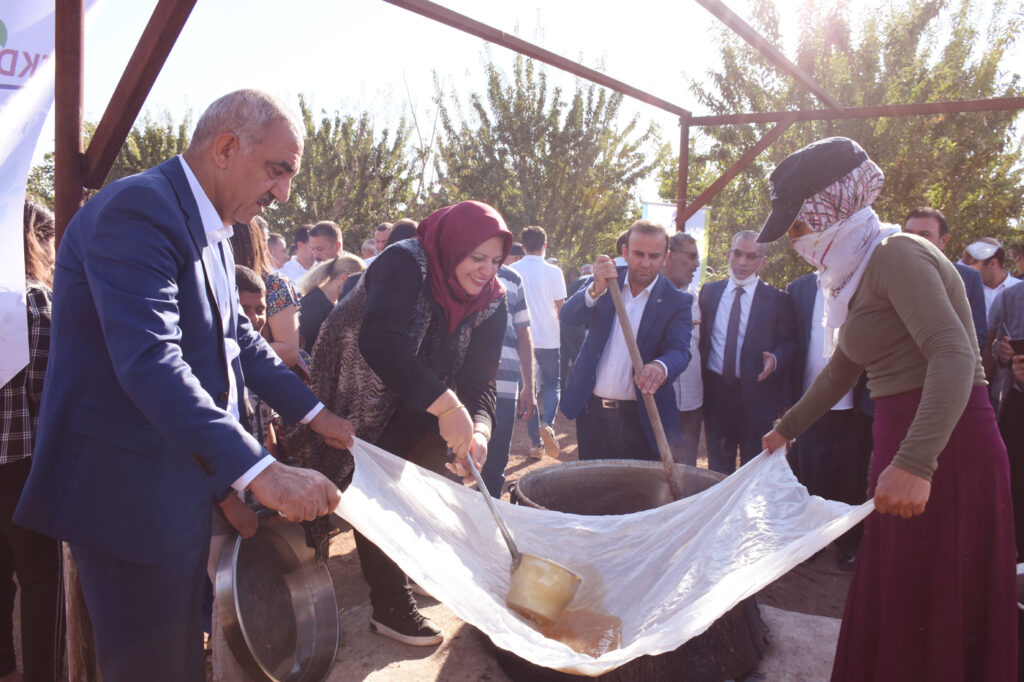 Hilvan’da Bağbozumu ve Şire şenliği düzenlendi