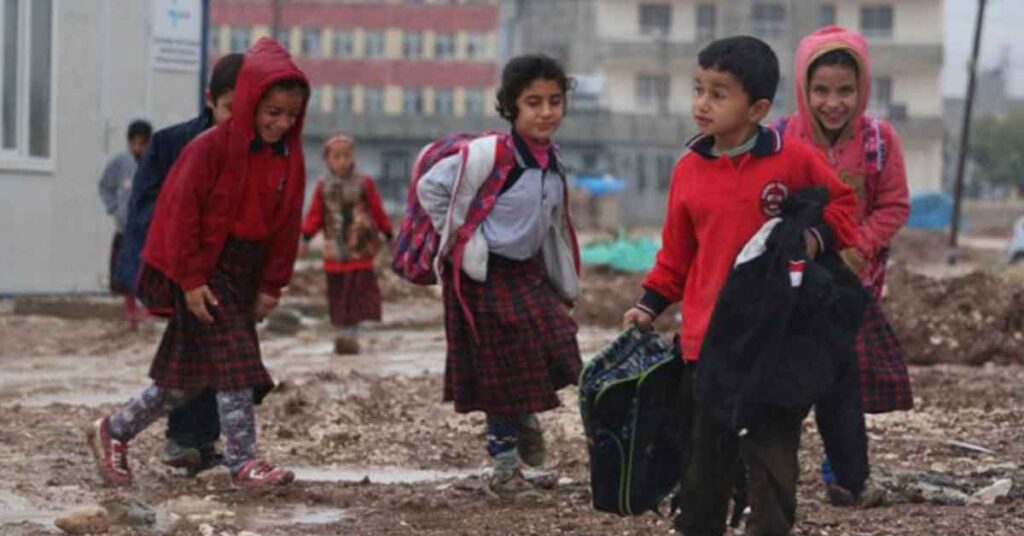 Şanlıurfa’da 2 ve 6. Sınıflar aynı derslikte okutuluyor