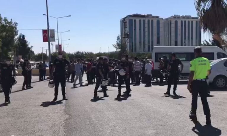 Urfa Adliyesi’nde bıçaklı kavga: 2 yaralı