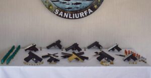 Urfa’da asayişten 9 adrese eş zamanlı baskın