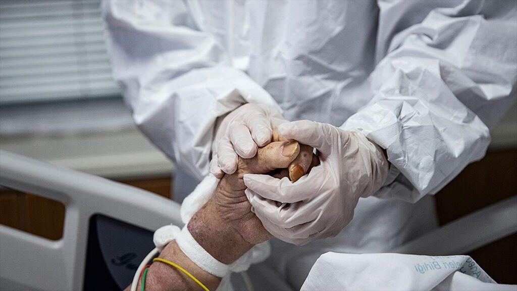 Türkiye’de 30 bin 201 kişinin testi pozitif çıktı, 188 kişi hayatını kaybetti