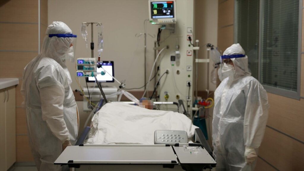 Türkiye’de 30 bin 438 kişinin Kovid-19 testi pozitif çıktı, 236 kişi hayatını kaybetti