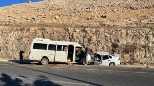 Şanlıurfa’da trafik kazasında 1 kişi öldü, 17 kişi yaralandı