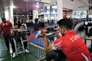 Şanlıurfa’da Kilo vermek için başladı, vücut geliştirmede Türkiye şampiyon oldu