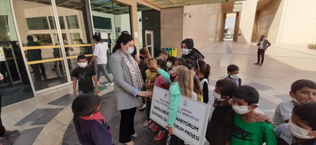 Şanlıurfa’da kırsalda yaşayan çocuklar kenti gezdi