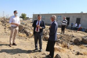 Şanlıurfa’da sağlık ekipleri vatandaşı aşıya ikna etmek için kırsal mahalleleri gezdi