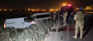 Şanlıurfa’da minibüsle panelvanın çarpıştığı kazada 10 kişi yaralandı