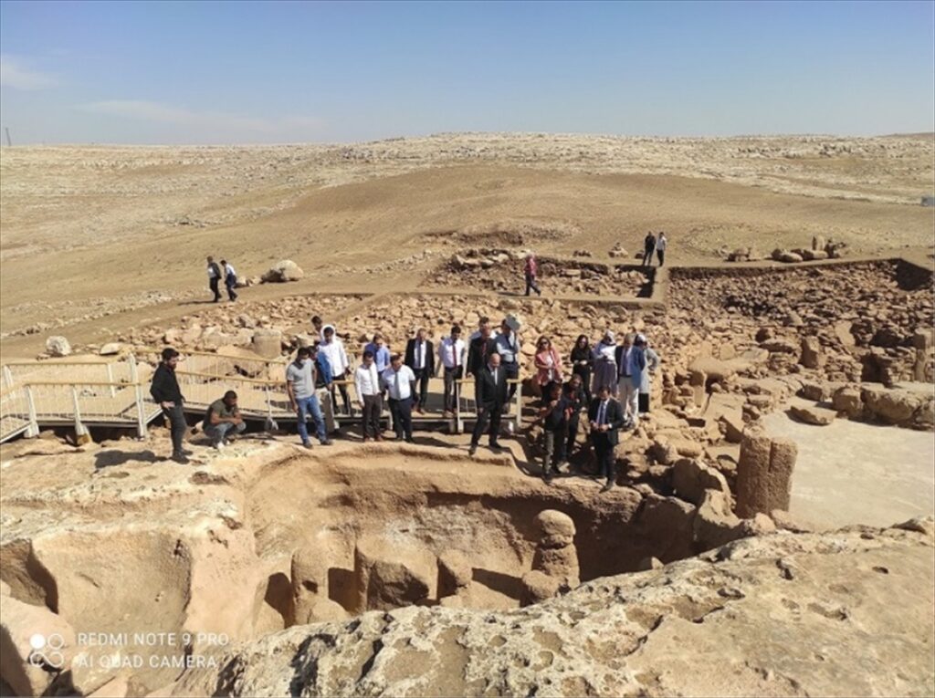 Şanlıurfa’da denetimli serbestlik yükümlüleri Karahantepe’yi ziyaret etti