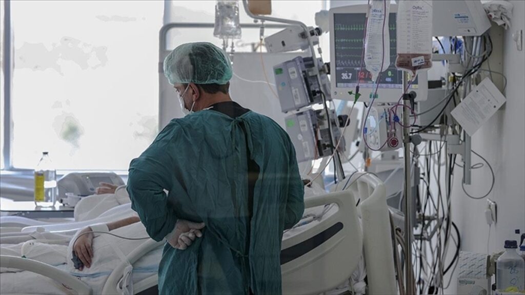 Türkiye’de 29 bin 240 kişinin testi pozitif çıktı, 214 kişi hayatını kaybetti