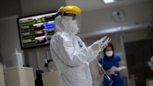 Türkiye’de 29 bin 643 kişinin Kovid-19 testi pozitif çıktı, 215 kişi hayatını kaybetti