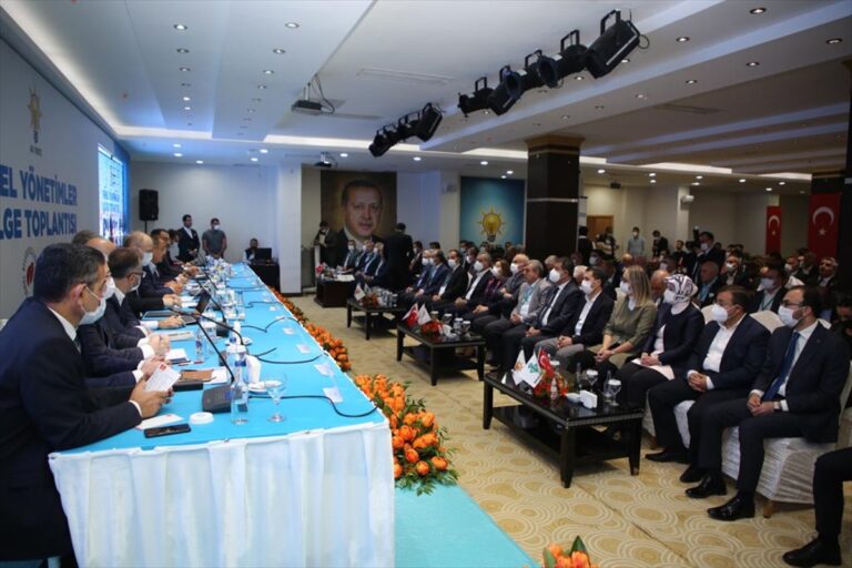 Şırnak’ta yapılan “AK Parti Yerel Yönetimler Bölge Toplantısı” sona erdi