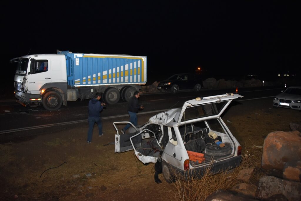 Şanlıurfa’da trafik kazasında 1 kişi öldü, 5 kişi ağır yaralandı
