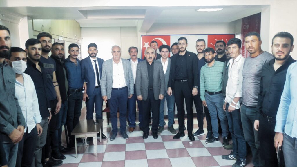 Şanlıurfa’da Çok Sayıda Genç CHP’ye Katılım Sağladı