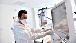 Türkiye’de 23 bin 96 kişinin Kovid-19 testi pozitif çıktı, 203 kişi yaşamını yitirdi