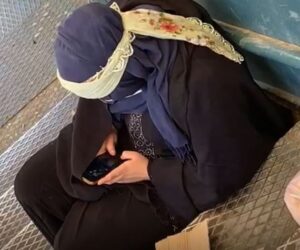 Haliliye’de lüks telefonlu dilenci