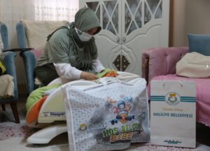 Haliliye’de ‘merhaba bebek’ hediyesi