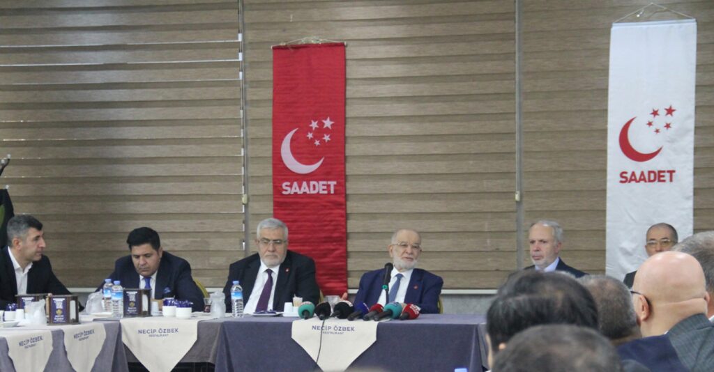 Karamollaoğlu, Urfa’da DEDAŞ’ı eleştirdi