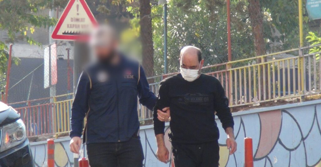 Suriyeli sanatçı Omar Souleyman sığınmacı kampına gönderildi