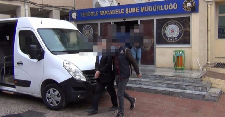 Şanlıurfa’da FETÖ/PDY’ye yönelik operasyonda 3 kişi tutuklandı