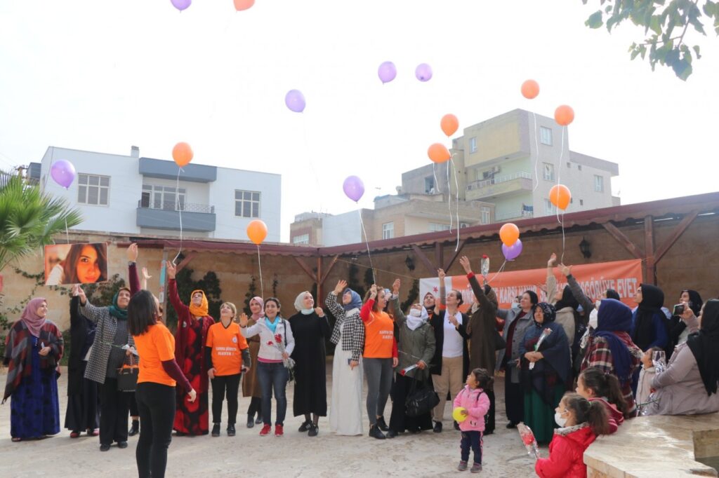 Viranşehir’de kadınlara hakları anlatıldı