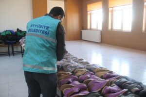 Eyyübiye Belediyesinden öğrencilere kıyafet desteği