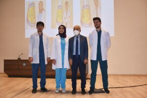 HRÜ’de diş hekimliği öğrencileri beyaz önlük giydi