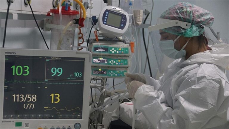 Türkiye’de 24 bin 467 kişinin Kovid-19 testi pozitif çıktı, 222 kişi yaşamını yitirdi