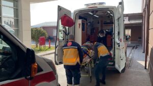 Adıyaman Şanlıurfa karayolunda otomobilin şarampole devrilmesi sonucu 7 kişi yaralandı