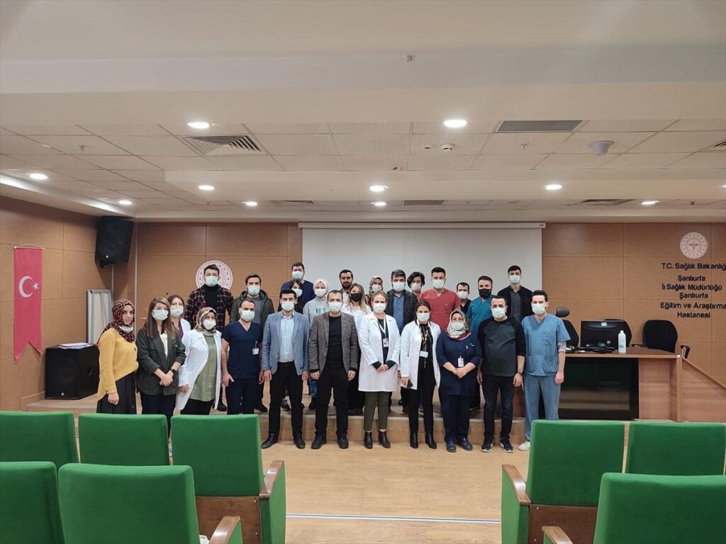 Şanlıurfa’da eğitimini tamamlayan sağlıkçılara sertifika verildi