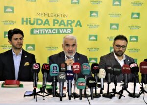 HÜDA PAR Genel Başkanı Yapıcıoğlu, Şanlıurfa’da basın toplantısı düzenledi