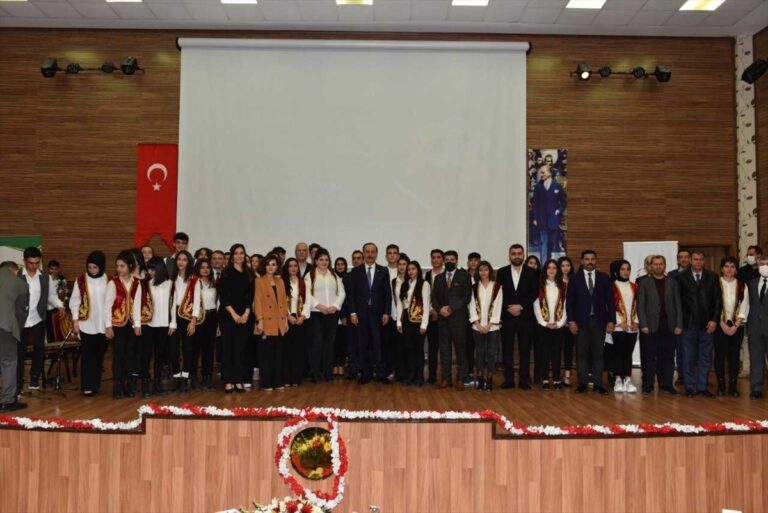 Güneydoğu’da 24  Kasım Öğretmenler Günü kutlandı