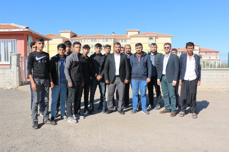 Siverek’te öğrenciler elektrik kesintisi yüzünden mağdur oldu